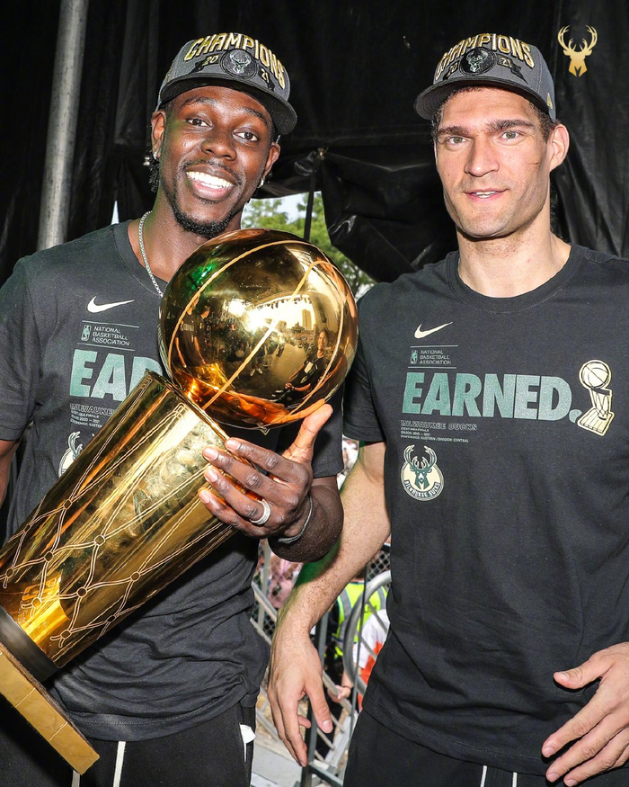 关于里程碑夜密尔沃基雄鹿伤情更新；社区盾集结日刷纪录；底气十足；数据趋势出现新变化的信息-lpl投注平台